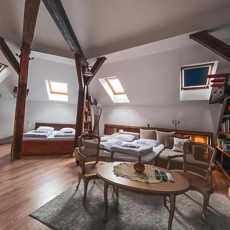 Blue Lotus Apartments Братислава Екстериор снимка