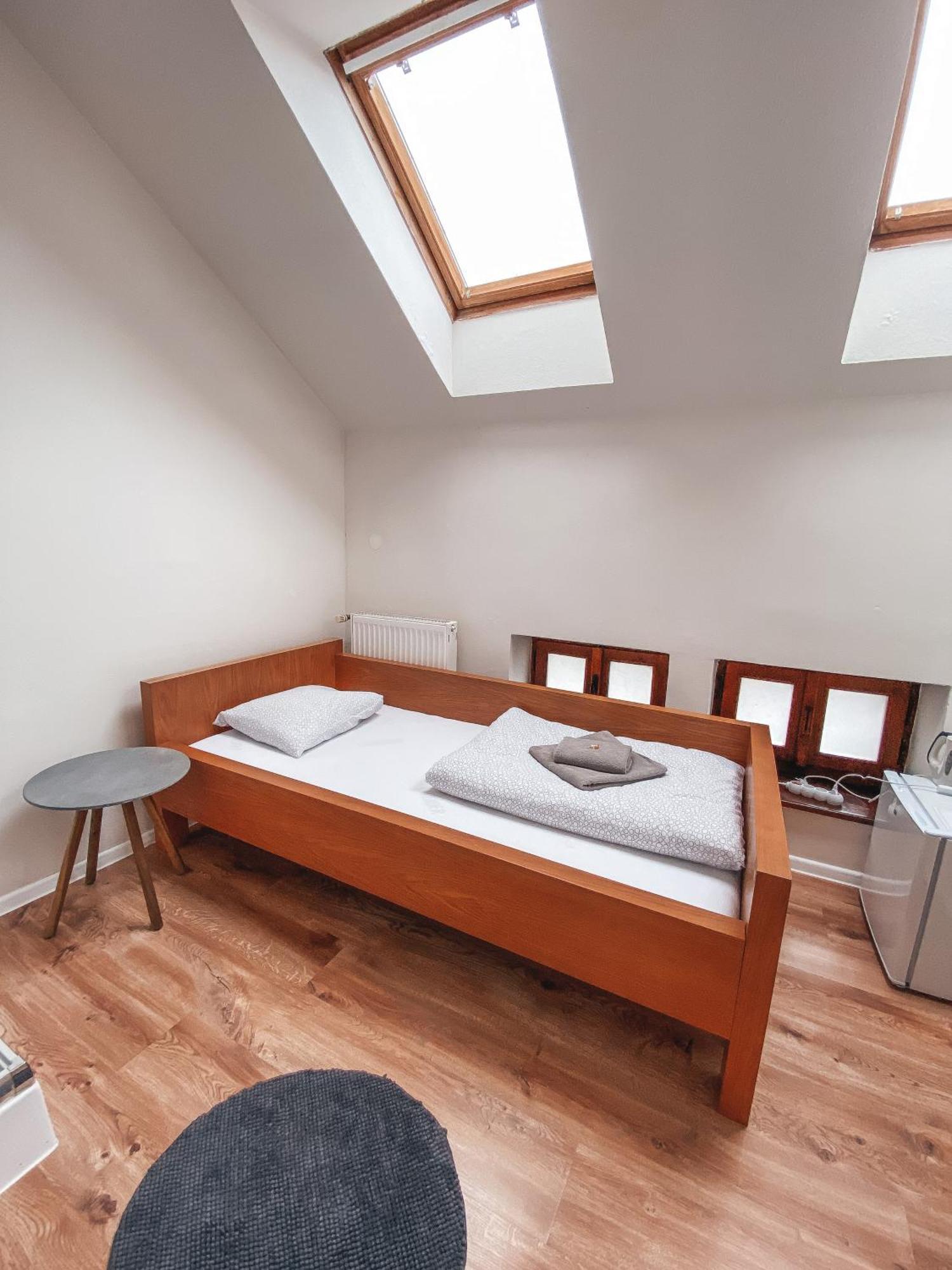 Blue Lotus Apartments Братислава Екстериор снимка
