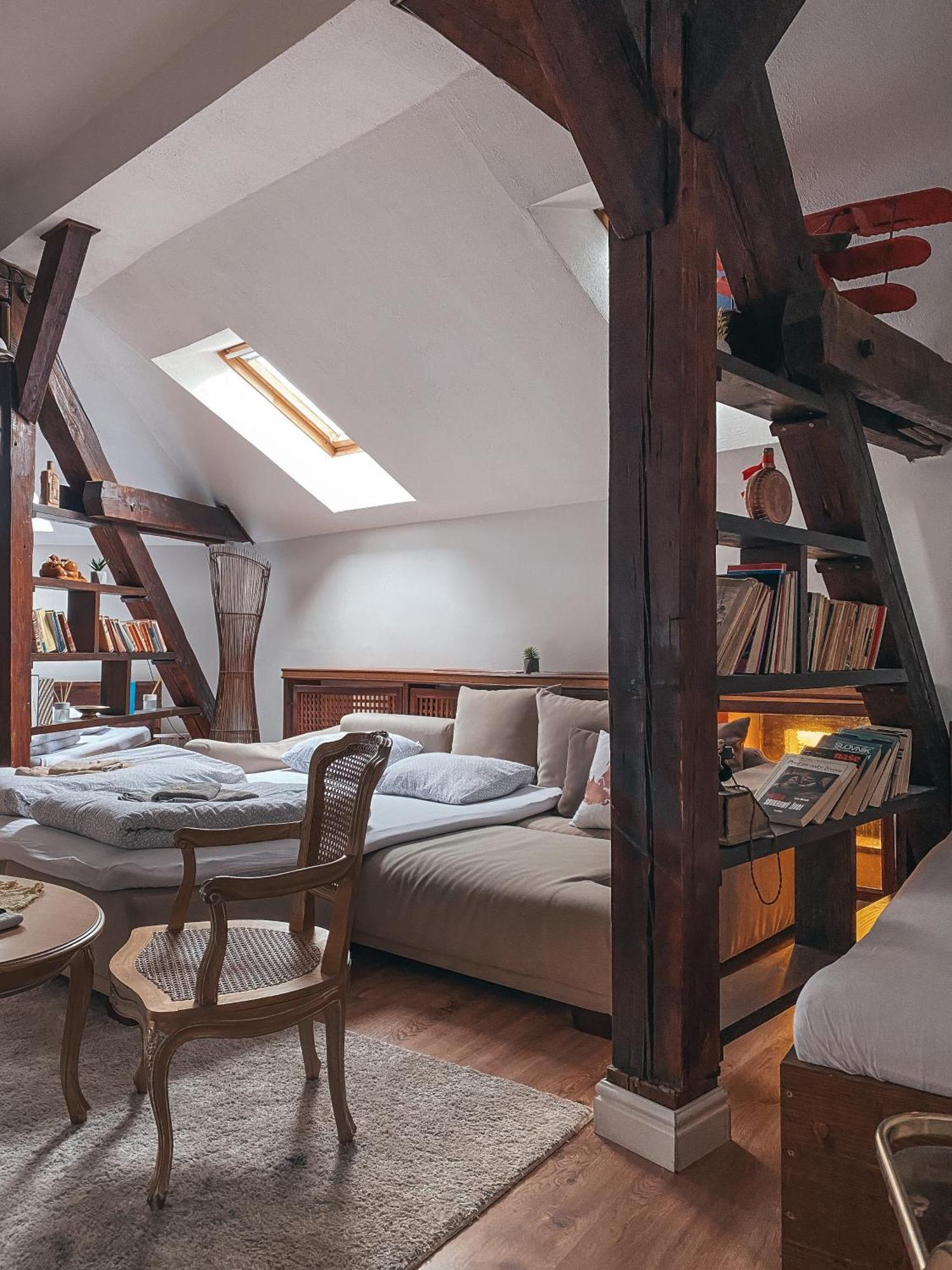 Blue Lotus Apartments Братислава Екстериор снимка