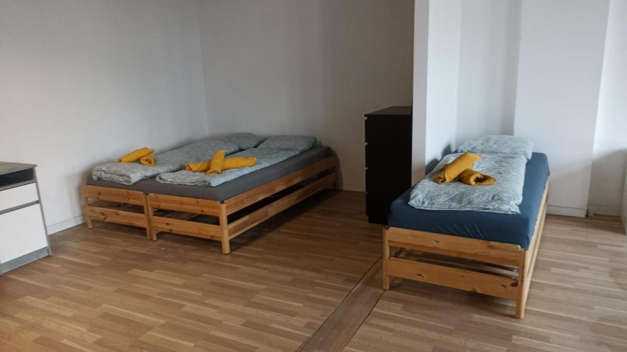 Blue Lotus Apartments Братислава Екстериор снимка
